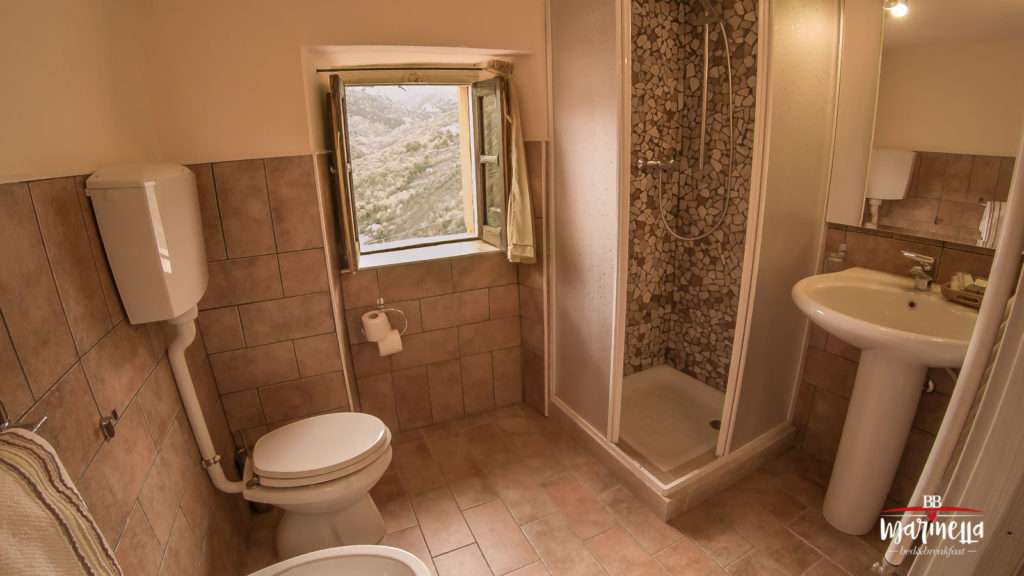 bagno appartamento Gioia